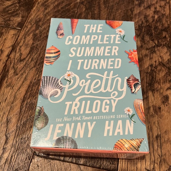 The Complete Summer I Turned Pretty Trilogy (Boxed Set) - Picture 5 of 5